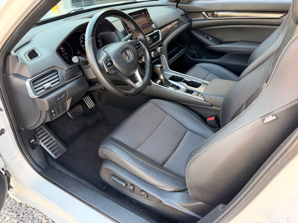 Used 2020 Honda Accord Sport image 2
