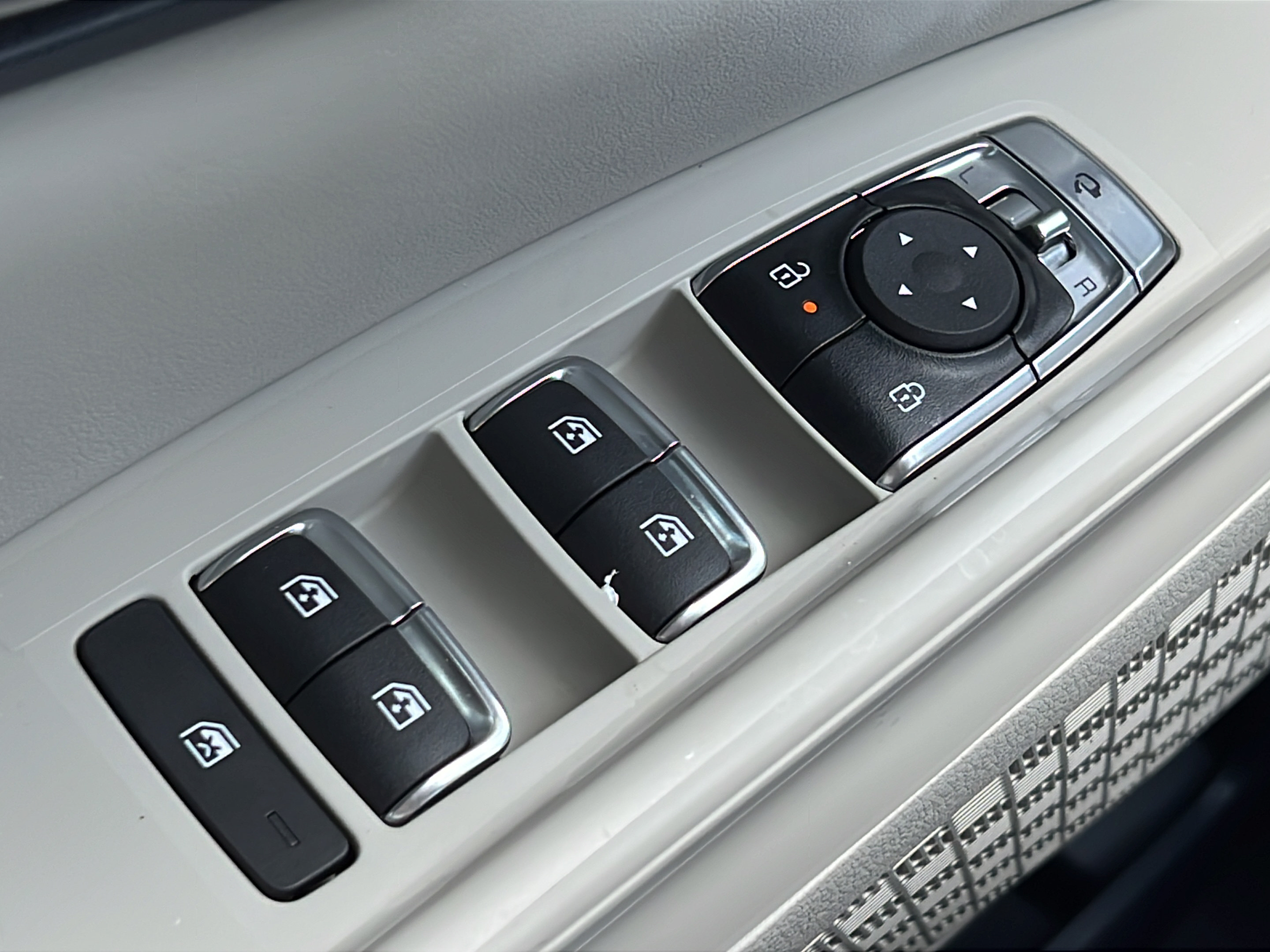 New 2026 Kia Carnival EX FWD image 21