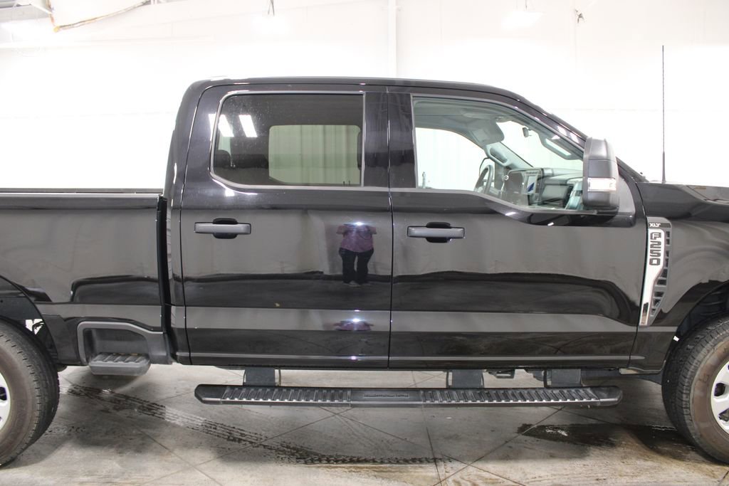 Used 2024 Ford F250 XLT image 11