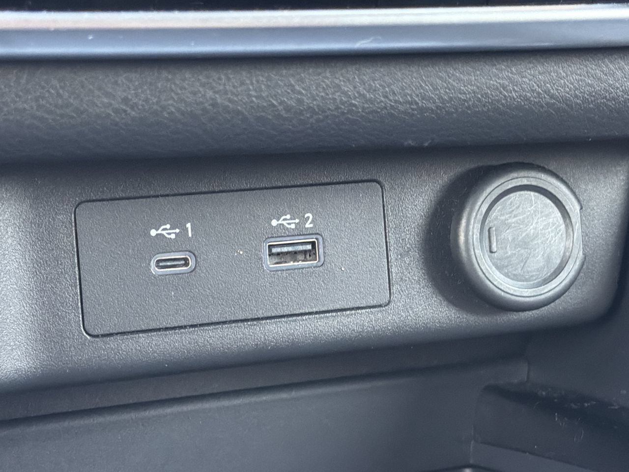 Certified 2023 Nissan Rogue SV FWD image 6