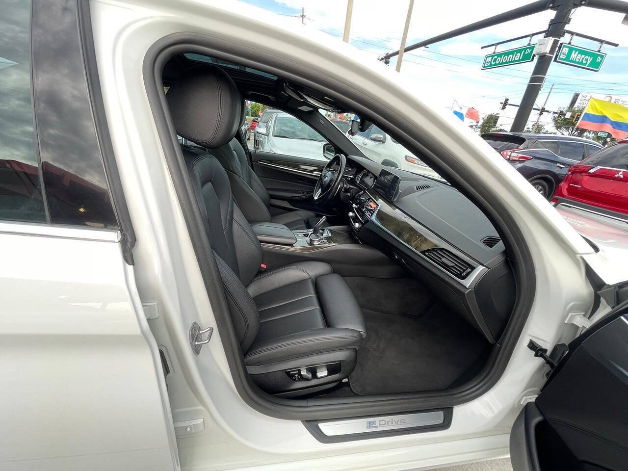 Used 2018 BMW 530e RWD image 16