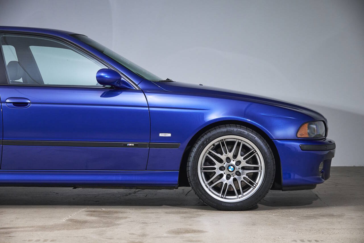 Used 2002 BMW M5 RWD image 23