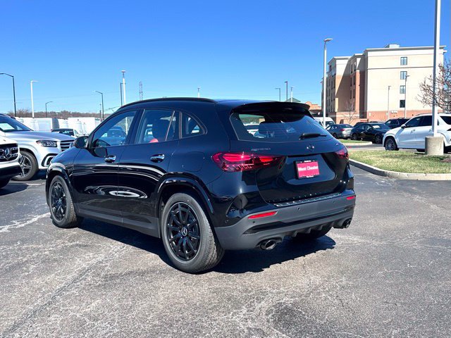 New 2026 Mercedes-Benz GLA 35 AMG 4MATIC image 5