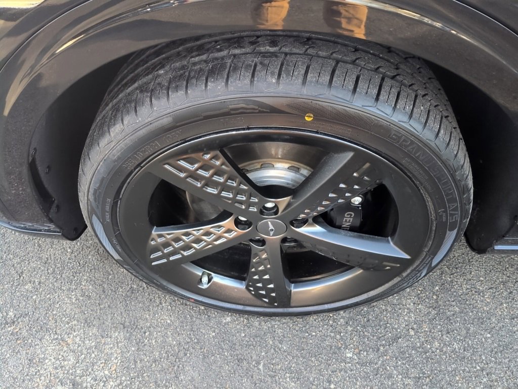 Used 2023 Genesis GV70 3.5T Sport w/ Sport Prestige Package image 14