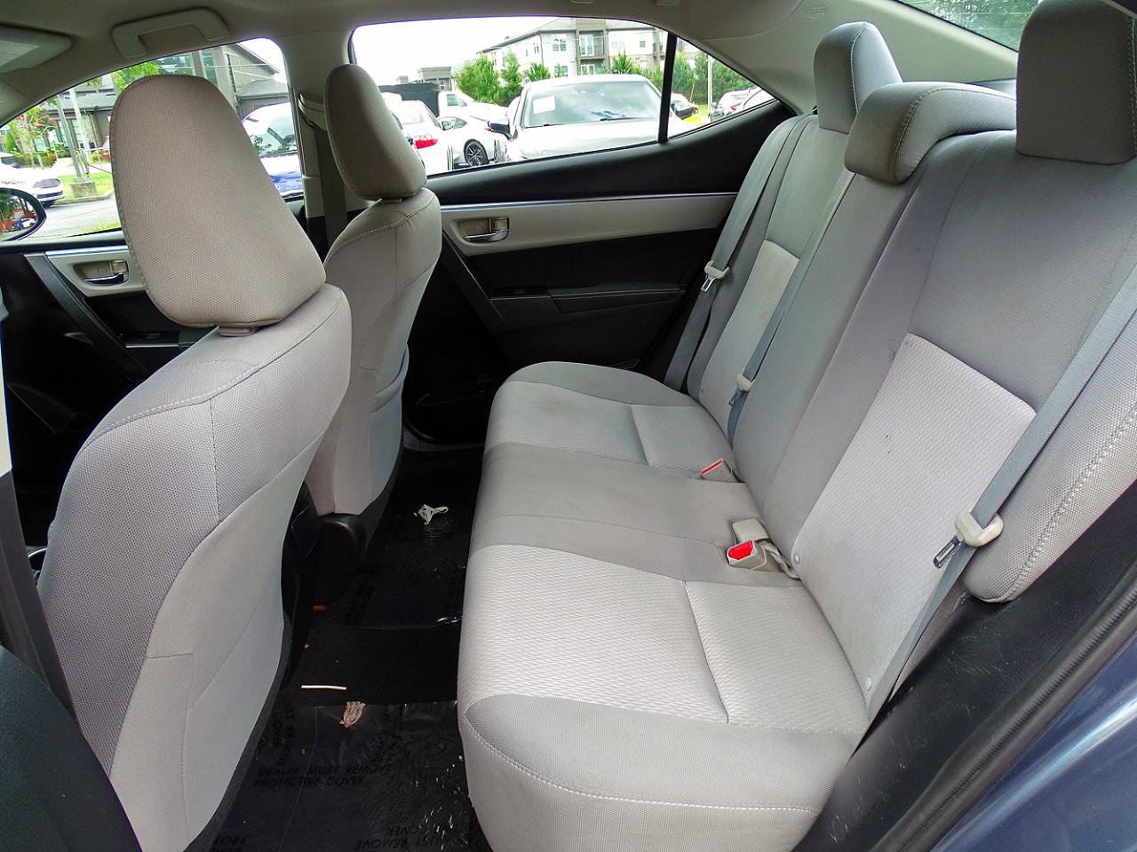 Used 2014 Toyota Corolla LE FWD image 29