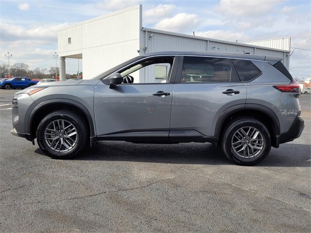 Used 2023 Nissan Rogue S video 2