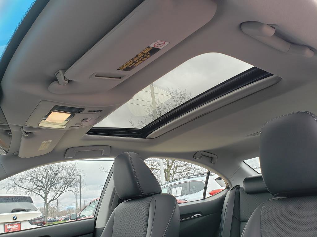 Used 2018 Lexus ES 350 w/ Accessory Package image 28