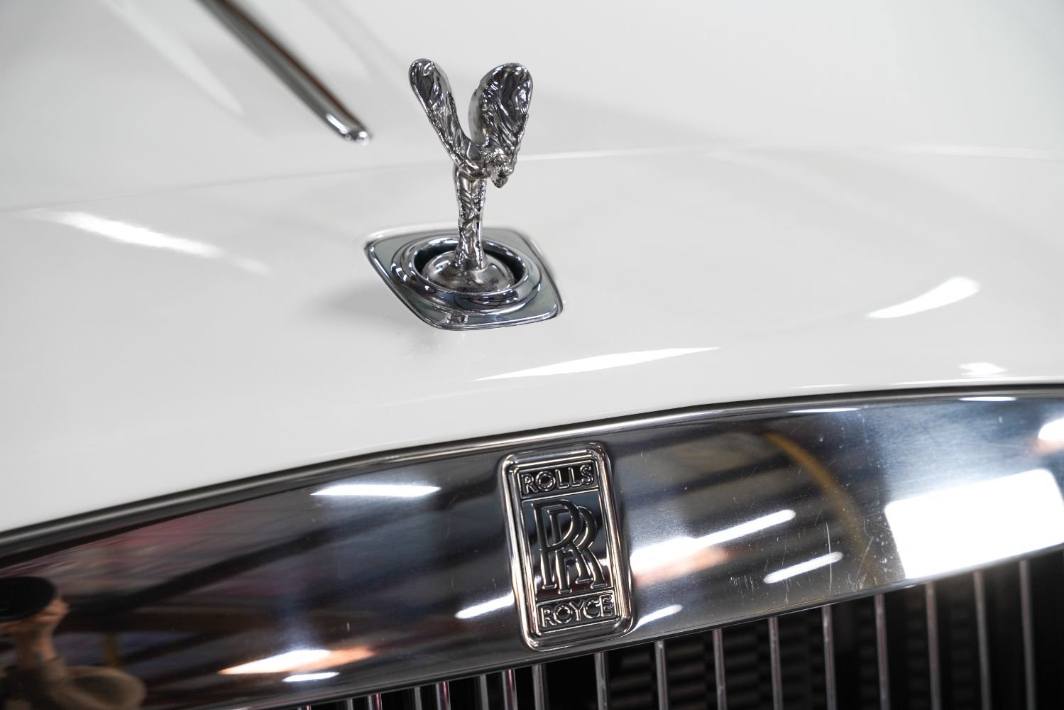 Used 2017 Rolls-Royce Dawn RWD image 12