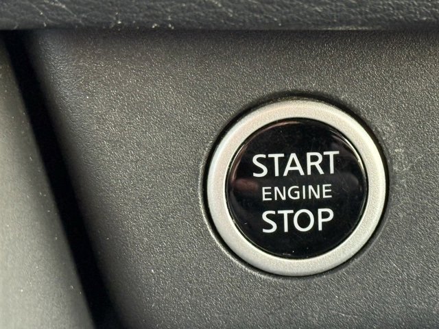 Certified 2021 Nissan Rogue S image 32