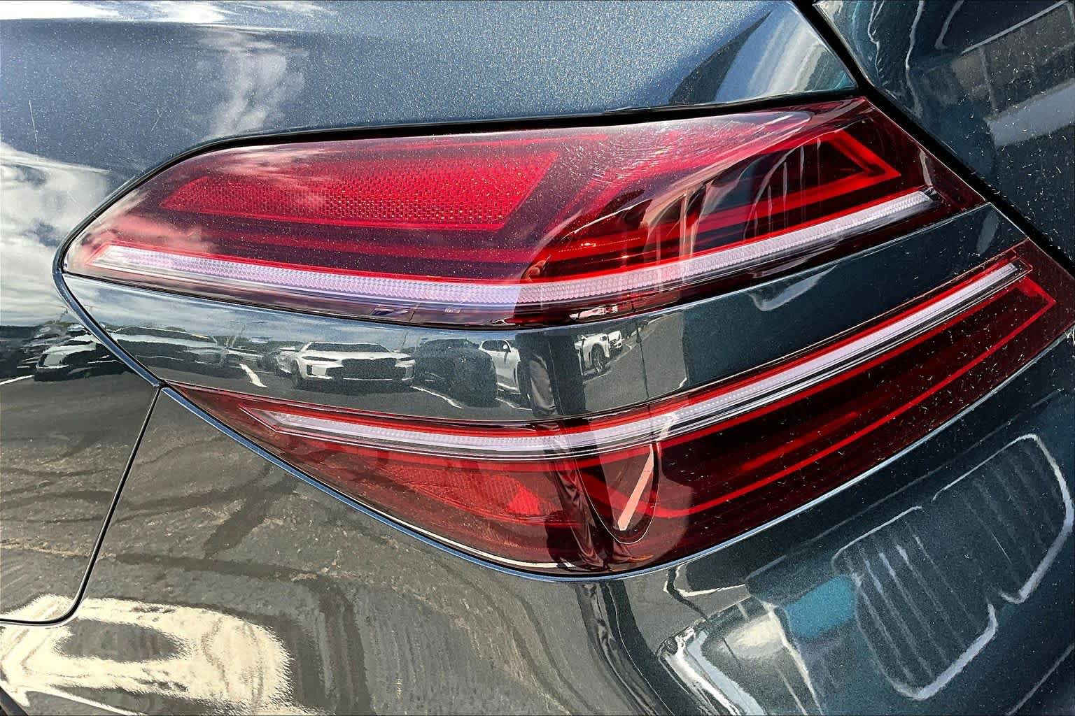 Used 2023 Genesis G70 2.0T w/ Sport Prestige Package image 27