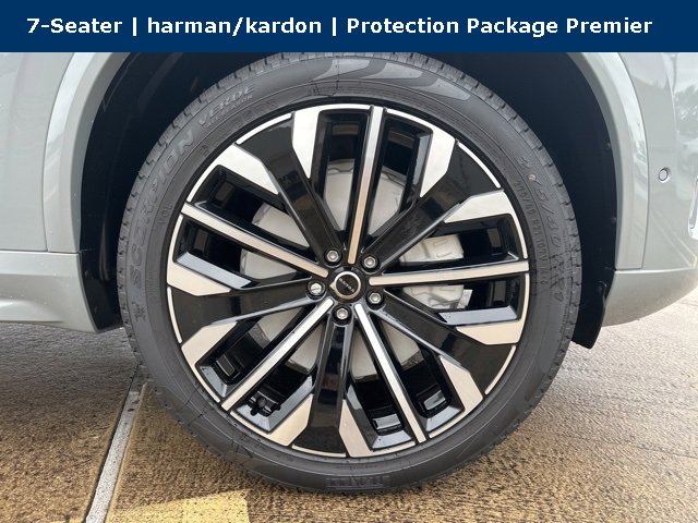 New 2026 Volvo XC90 B6 Plus w/ Protection Package Premier image 10