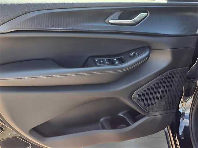 Used 2024 Jeep Grand Cherokee Altitude image 18