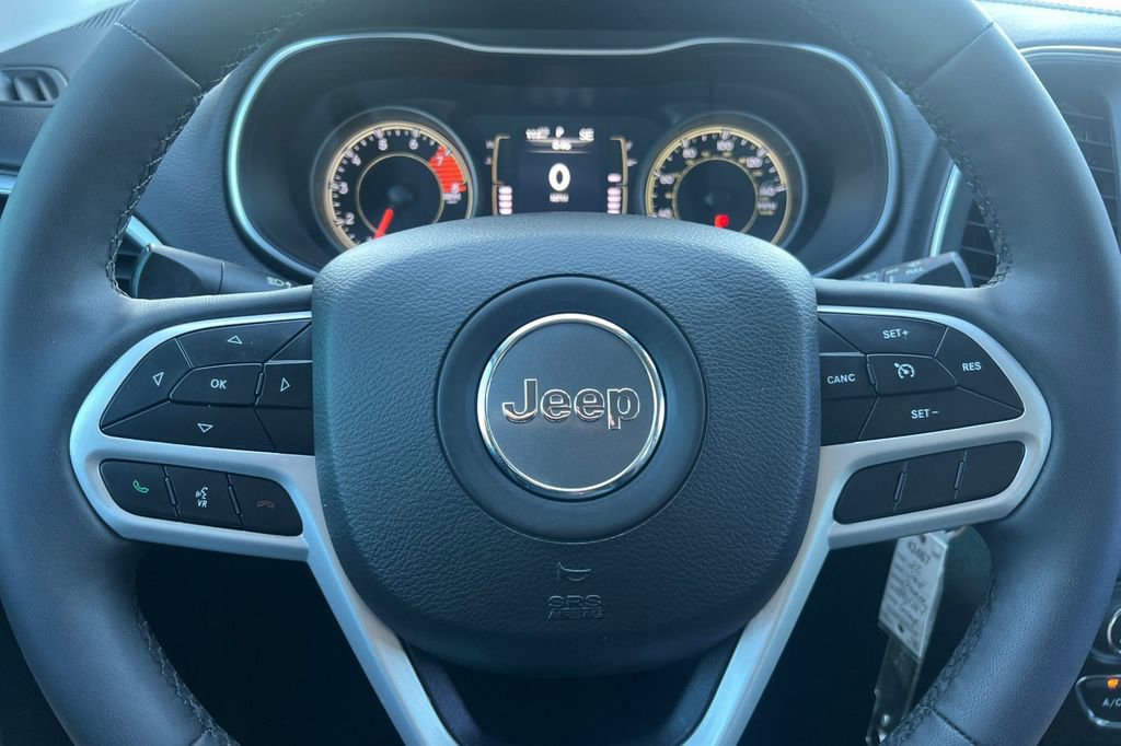 Used 2022 Jeep Cherokee Latitude w/ Trailer Tow Group image 23