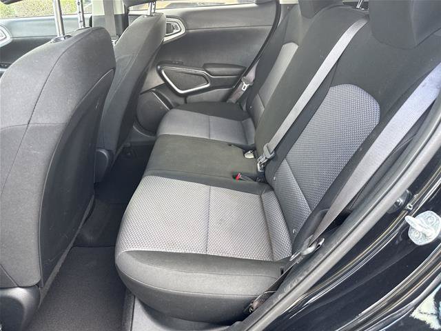 Used 2024 Kia Soul LX w/ LX Technology Package FWD image 5