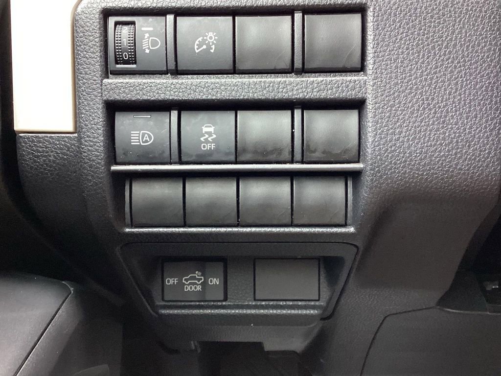 Used 2024 Toyota Tacoma TRD Off-Road AWD/4WD image 25