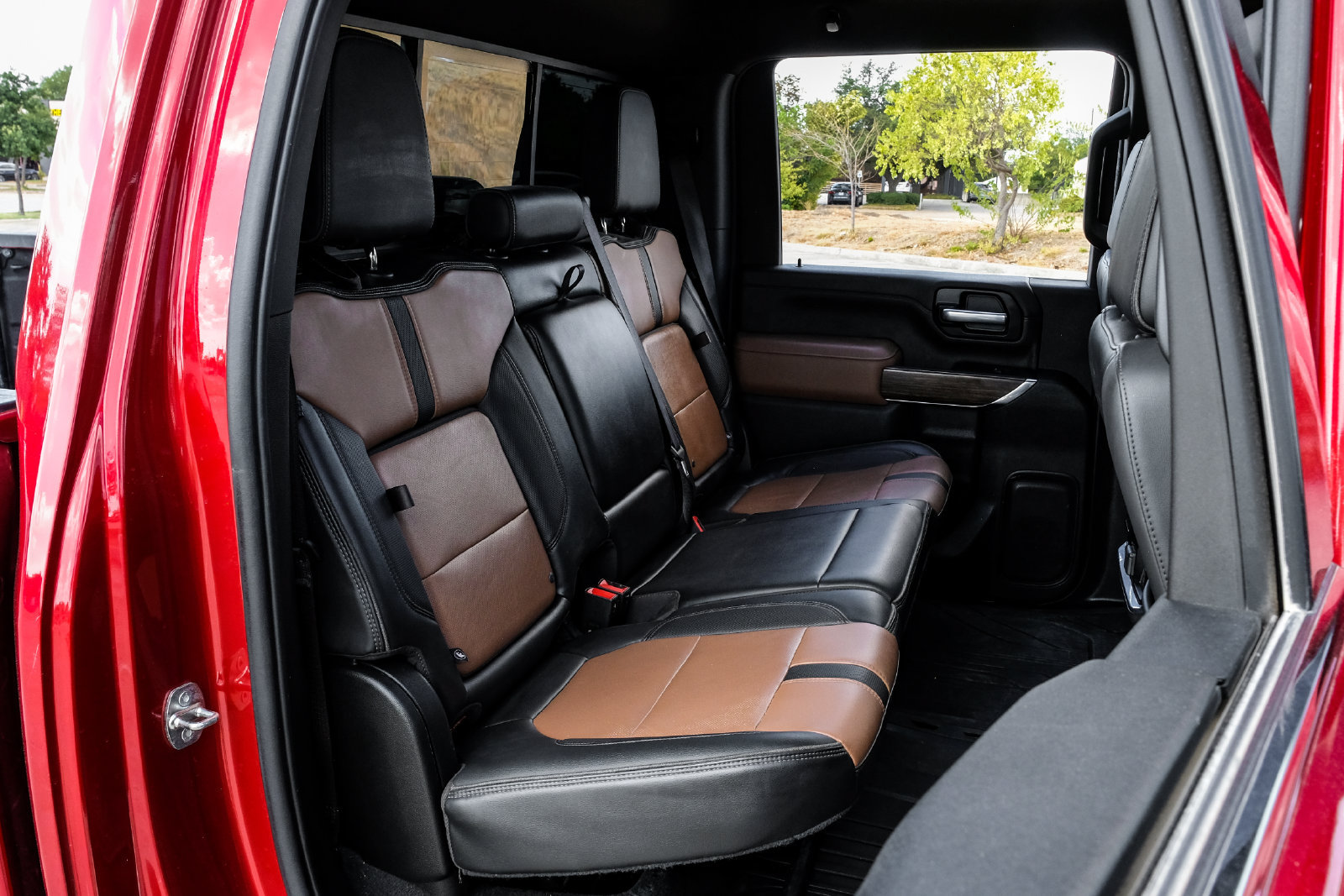 Used 2023 Chevrolet Silverado 2500 High Country w/ Technology Package AWD/4WD image 43
