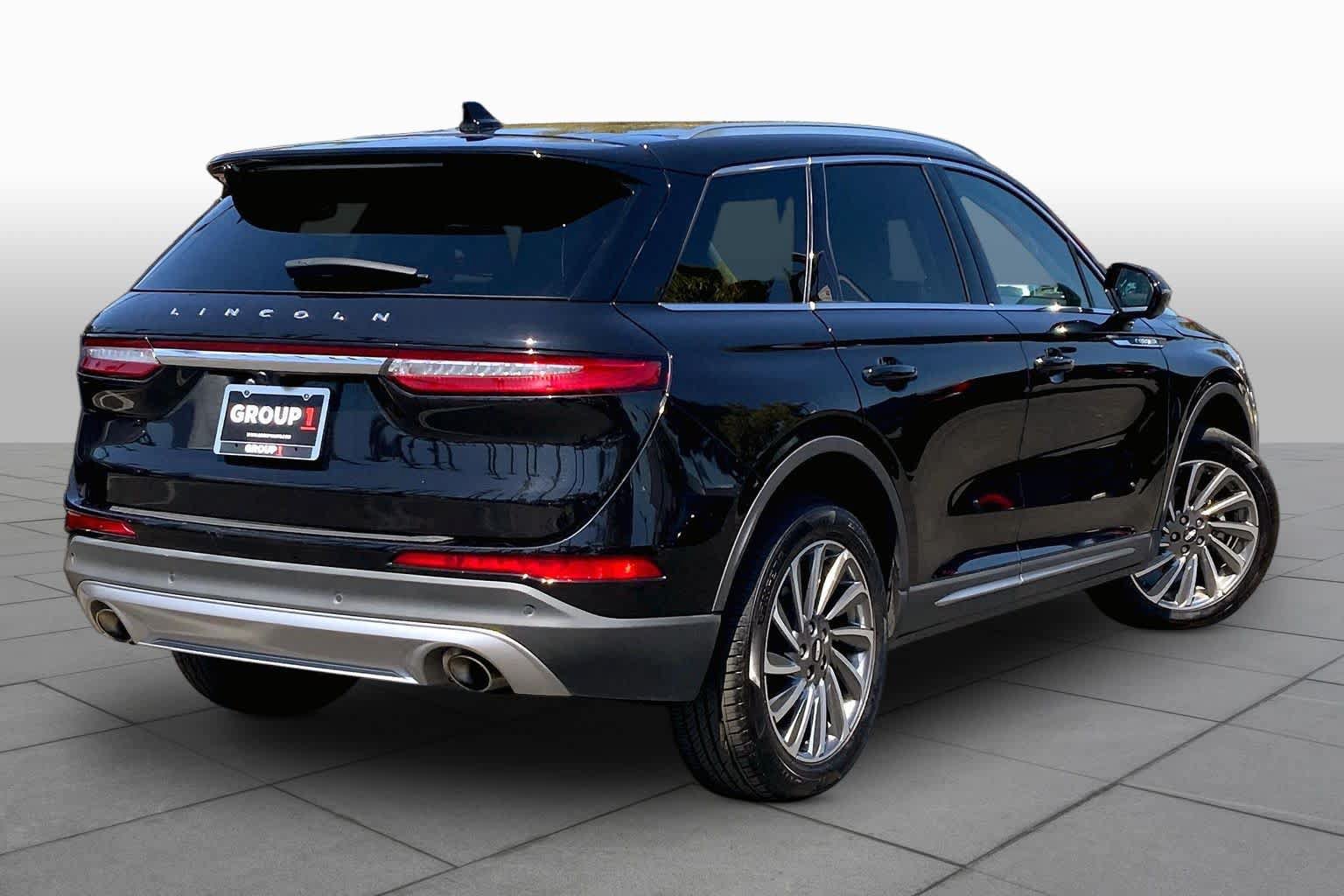 Used 2024 Lincoln Corsair Reserve w/ Equipment Group 201A AWD/4WD image 11
