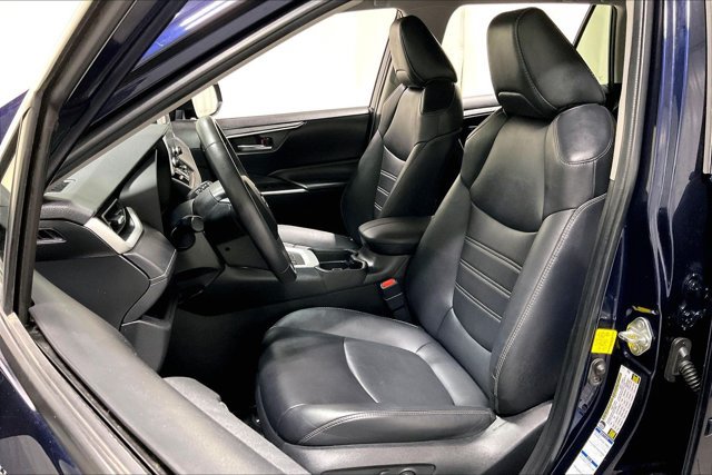 Used 2021 Toyota RAV4 XLE Premium AWD/4WD image 25