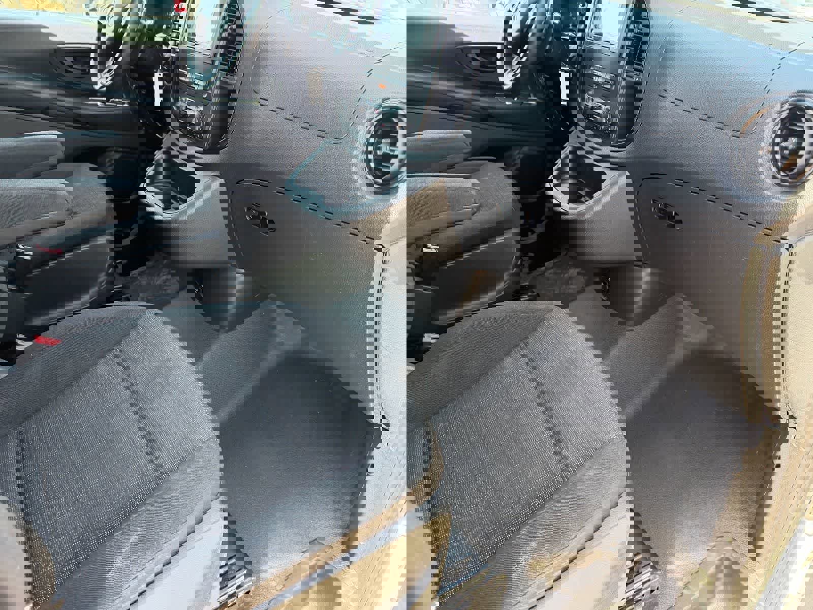 Used 2016 Mercedes-Benz Metris Passenger image 13