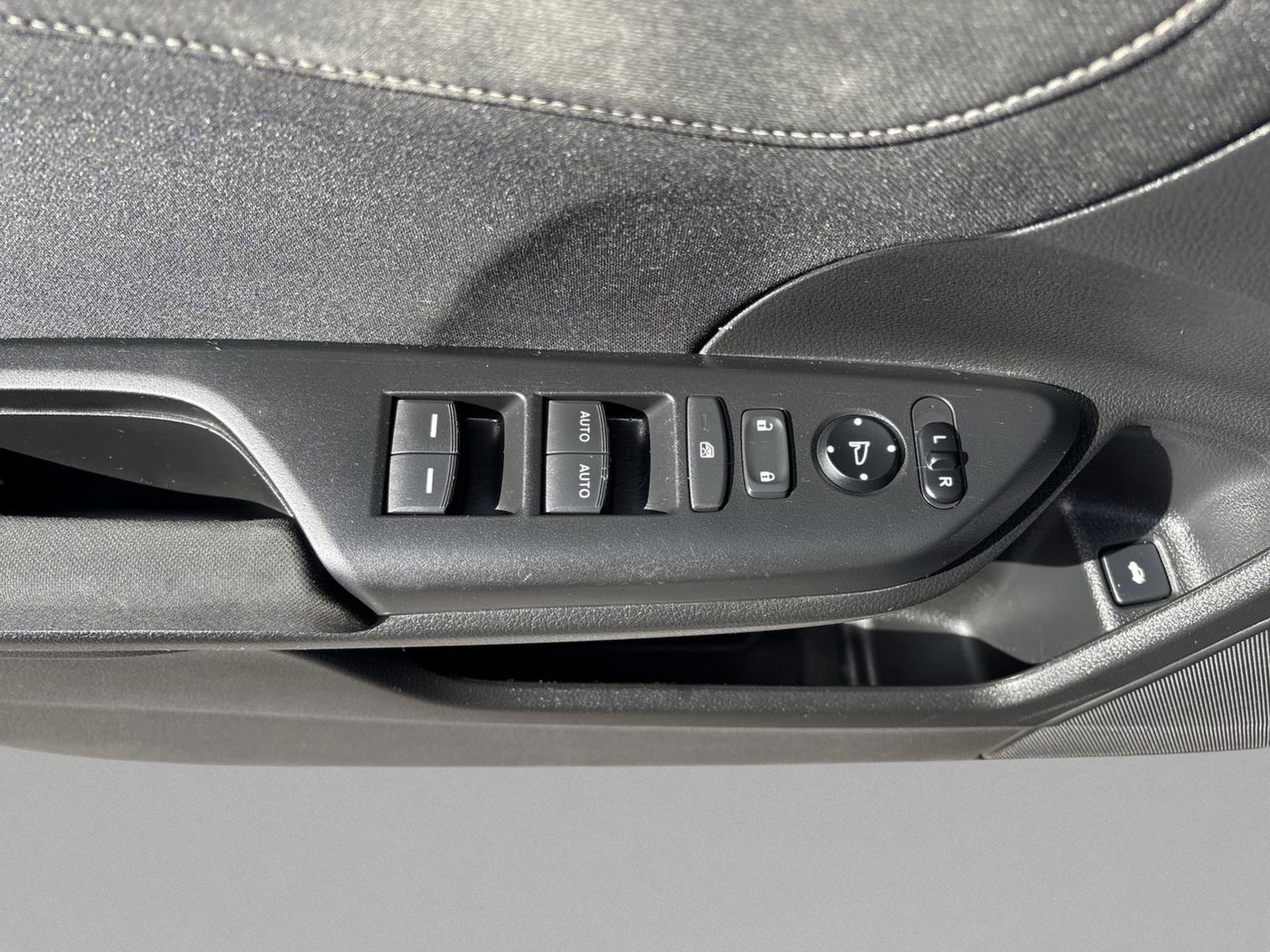 Certified 2021 Honda Civic EX image 17