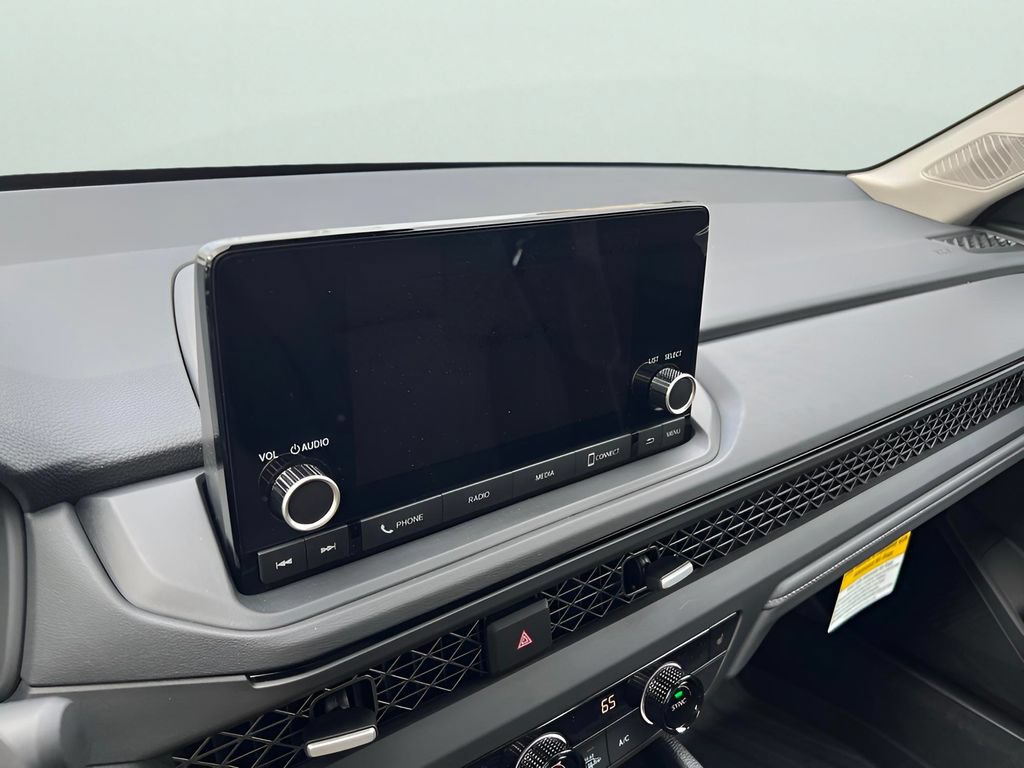 Used 2025 Honda Accord SE image 13