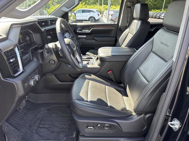 Used 2025 GMC Sierra 1500 Denali AWD/4WD image 9