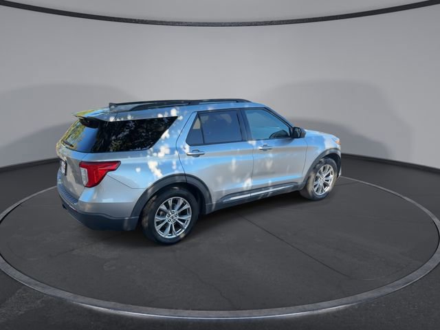 Used 2021 Ford Explorer XLT w/ Equipment Group 202A image 16