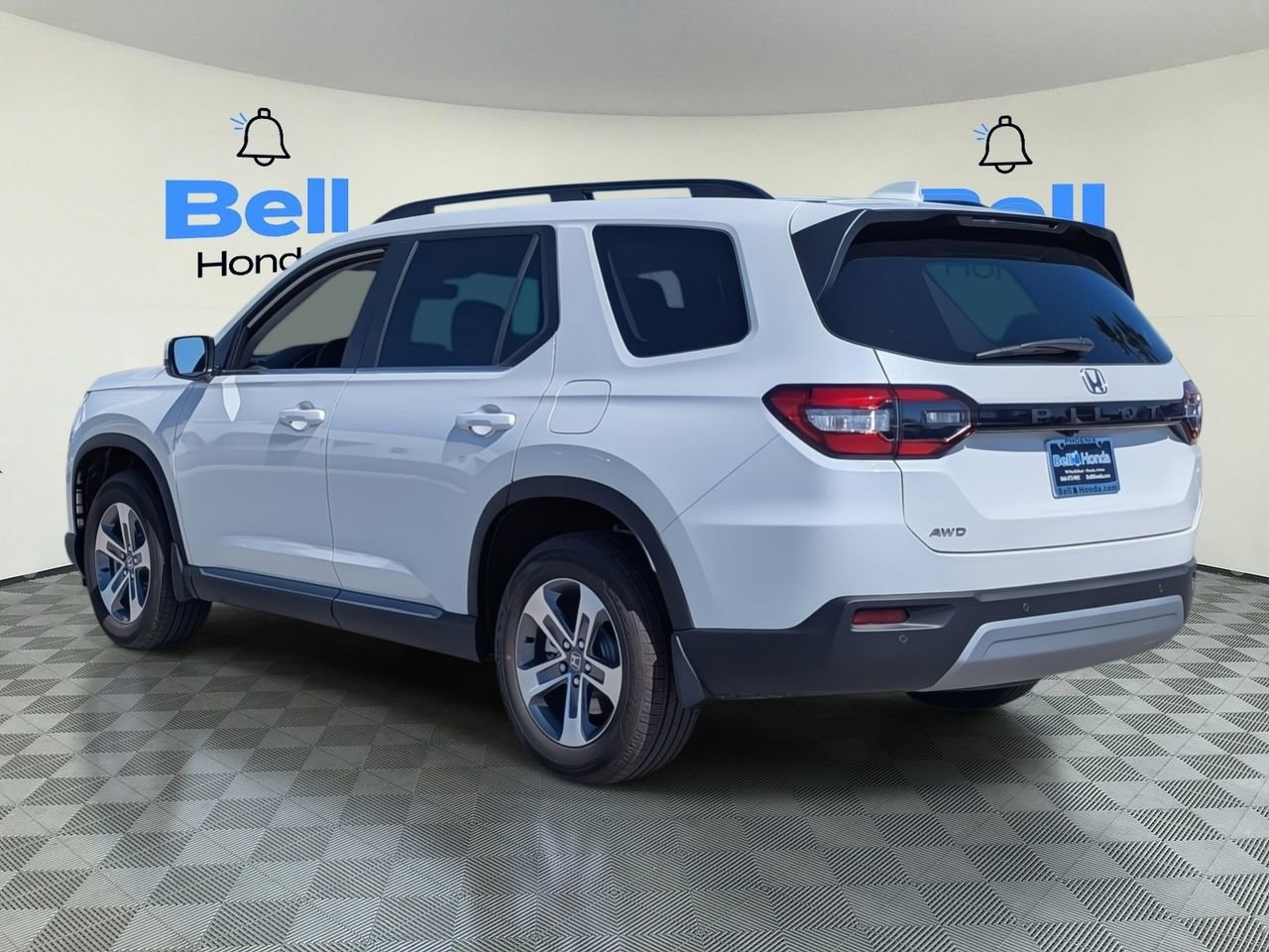 New 2025 Honda Pilot EX-L image 2