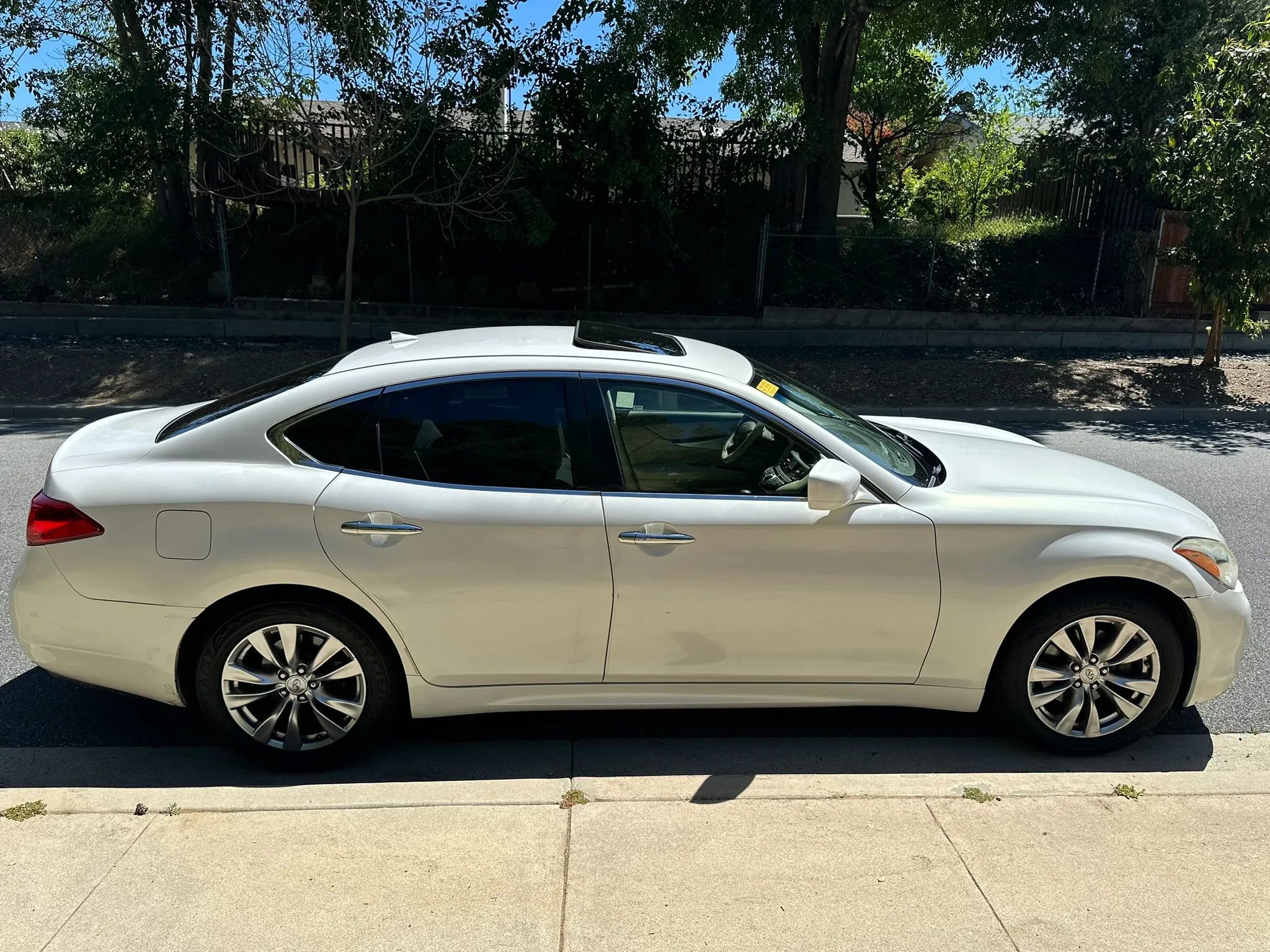 Used 2013 INFINITI M37 w/ Premium Pkg RWD image 7