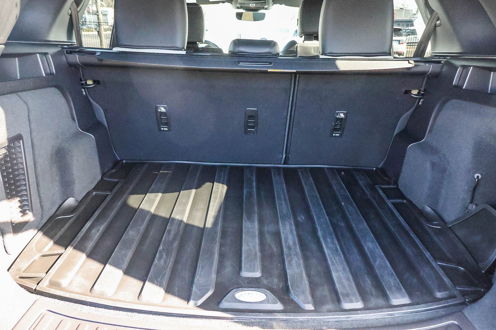 Used 2024 Land Rover Discovery Sport Dynamic SE image 24