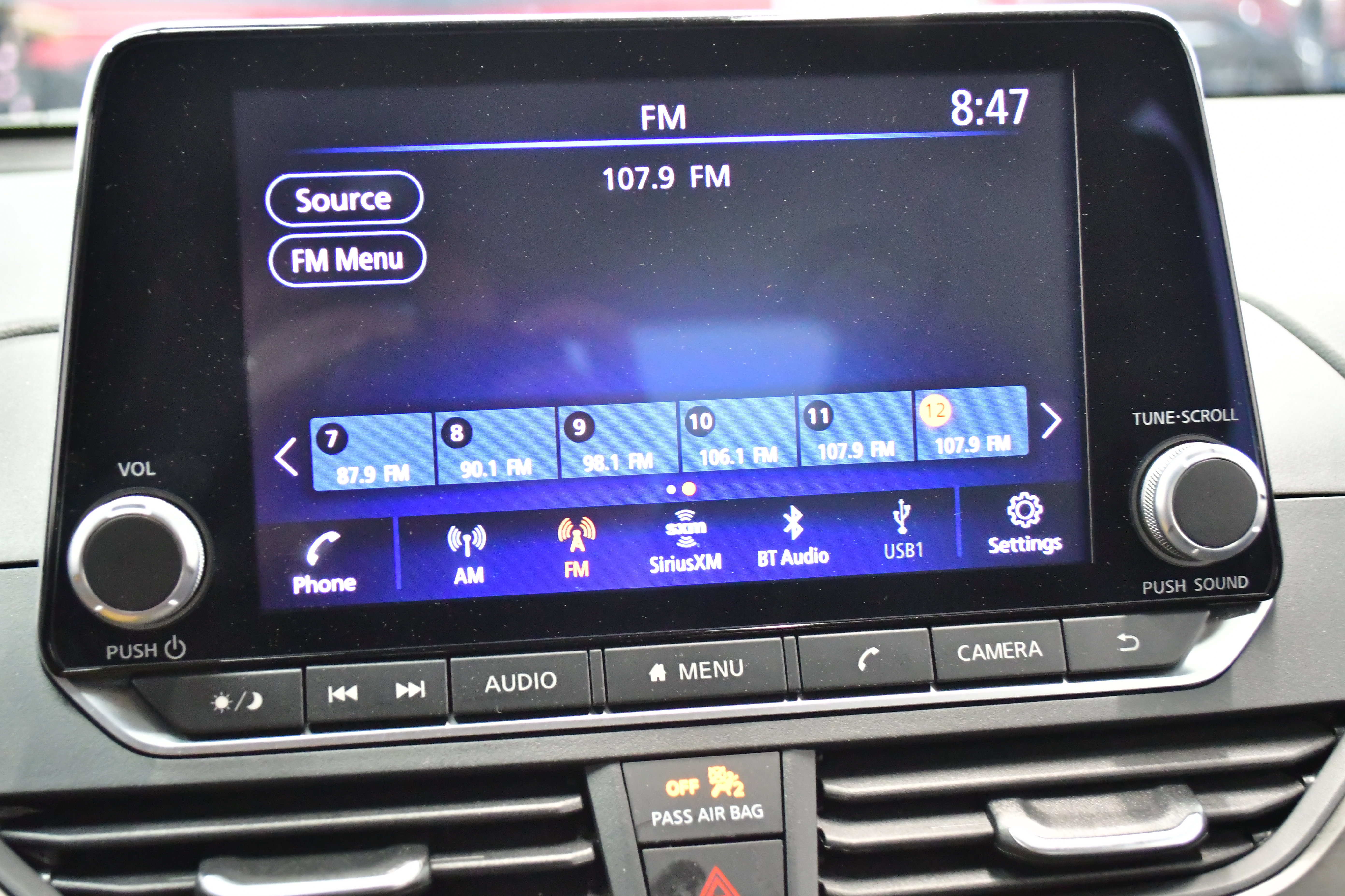 Used 2025 Nissan Altima 2.5 SV FWD image 23