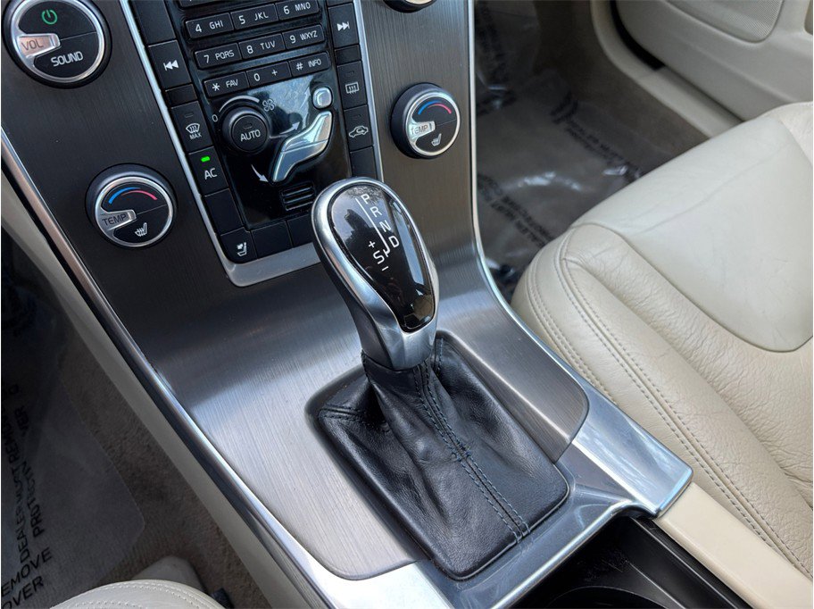 Used 2014 Volvo S60 T5 image 29