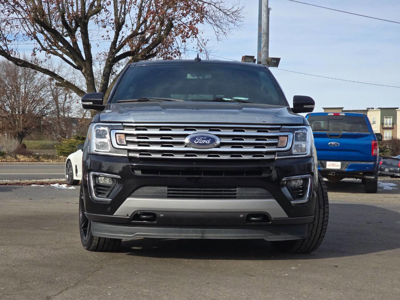 Used 2019 Ford Expedition Max Limited image 11