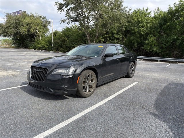 Used 2022 Chrysler 300 Touring w/ Sport Appearance Package image 1