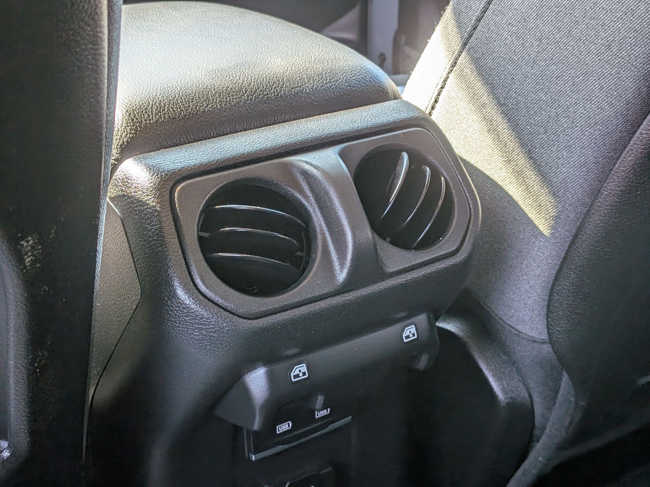 Used 2025 Jeep Wrangler Unlimited Rubicon image 25