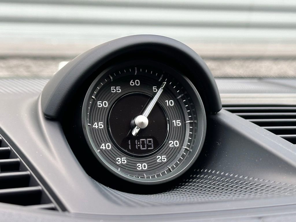 Used 2025 Porsche Panamera 4 image 26