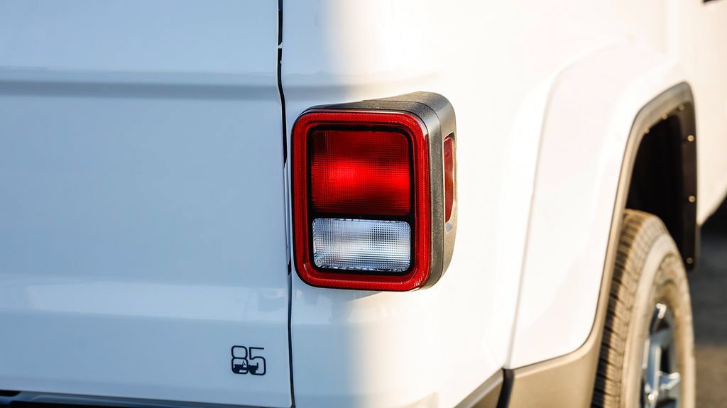 New 2026 Jeep Gladiator Sport AWD/4WD image 10