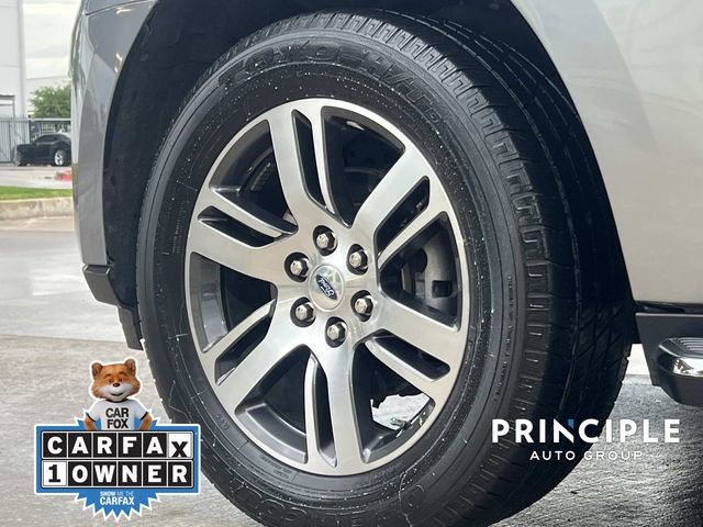 Used 2023 Ford Expedition XLT image 6
