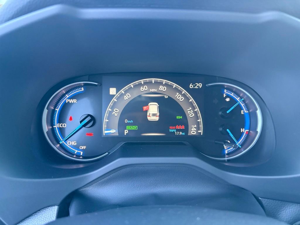 Used 2025 Toyota RAV4 XLE image 13