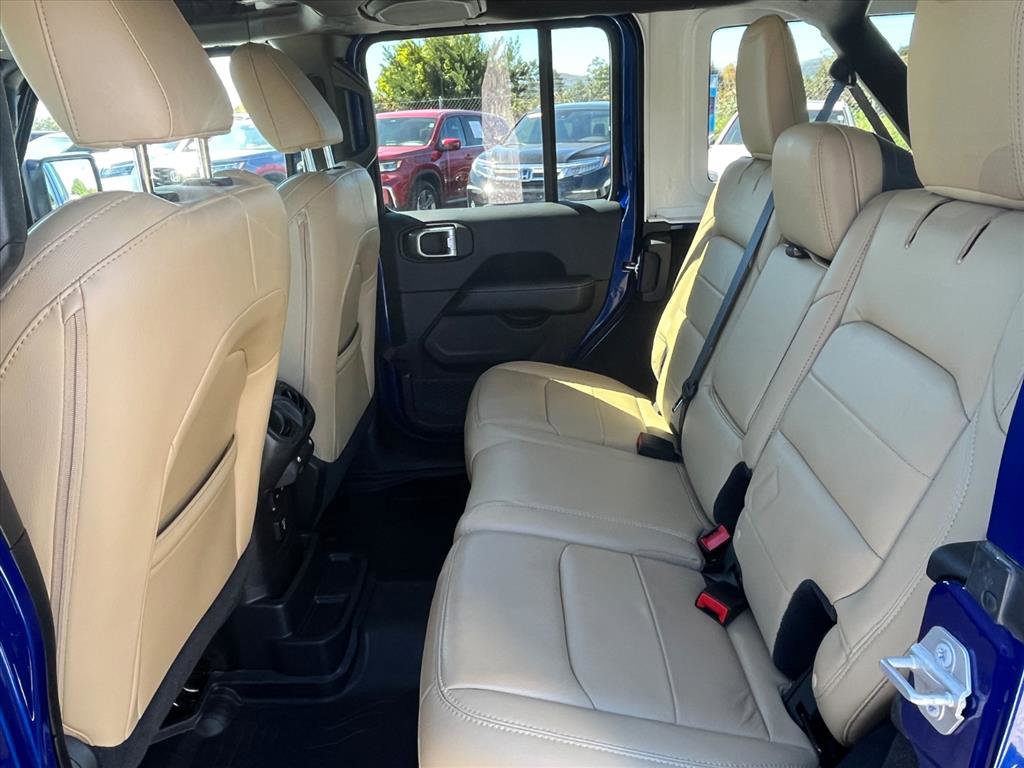 Used 2019 Jeep Wrangler Unlimited Sahara image 20