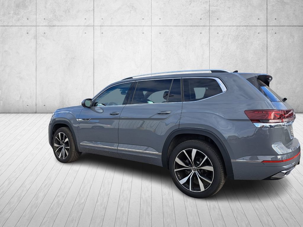 Used 2025 Volkswagen Atlas SEL Premium R-Line image 7