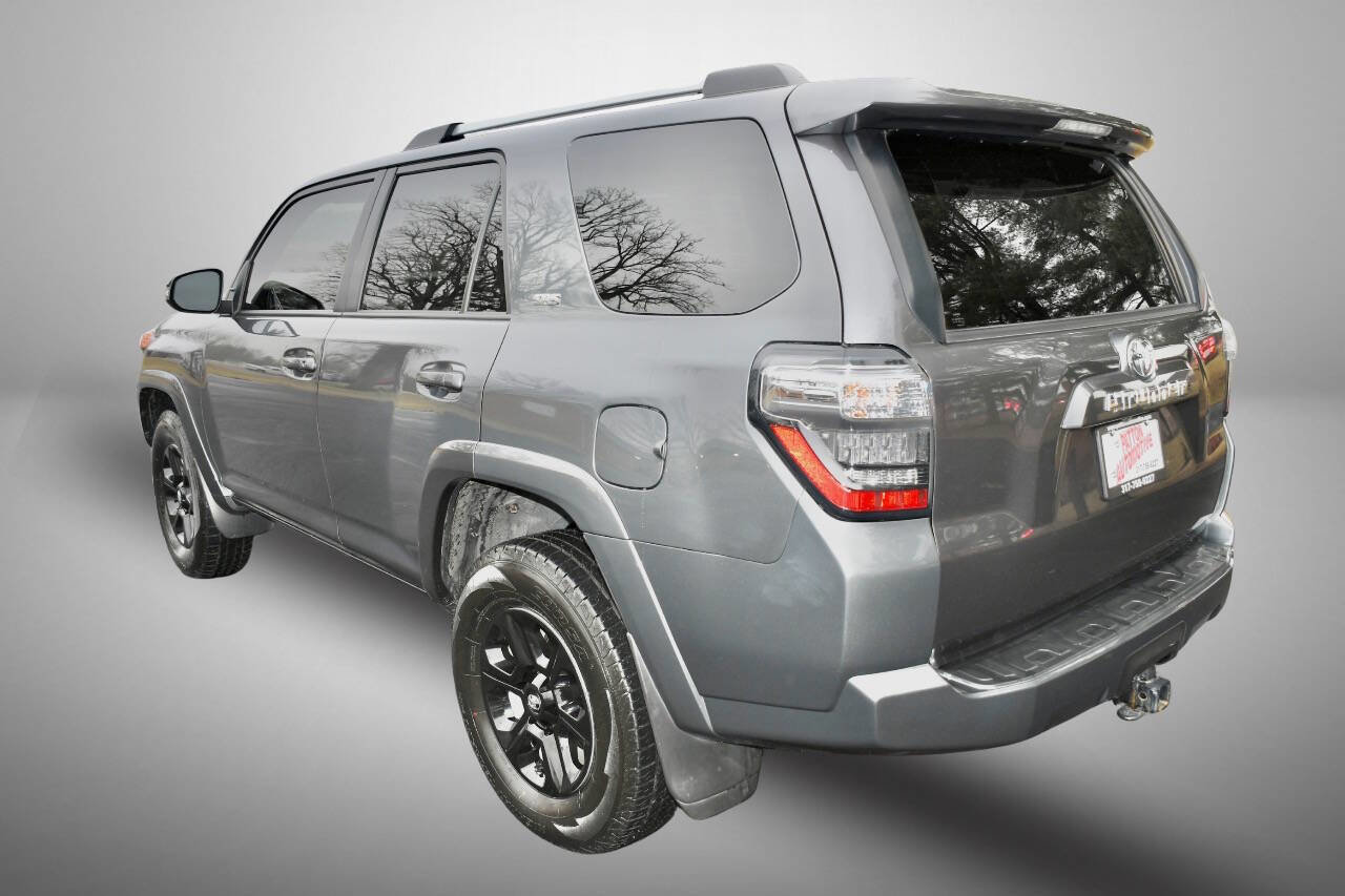 Used 2022 Toyota 4Runner SR5 Premium w/ Moonroof Package AWD/4WD image 5