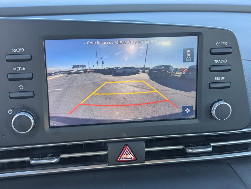 Used 2023 Hyundai Elantra SE image 16