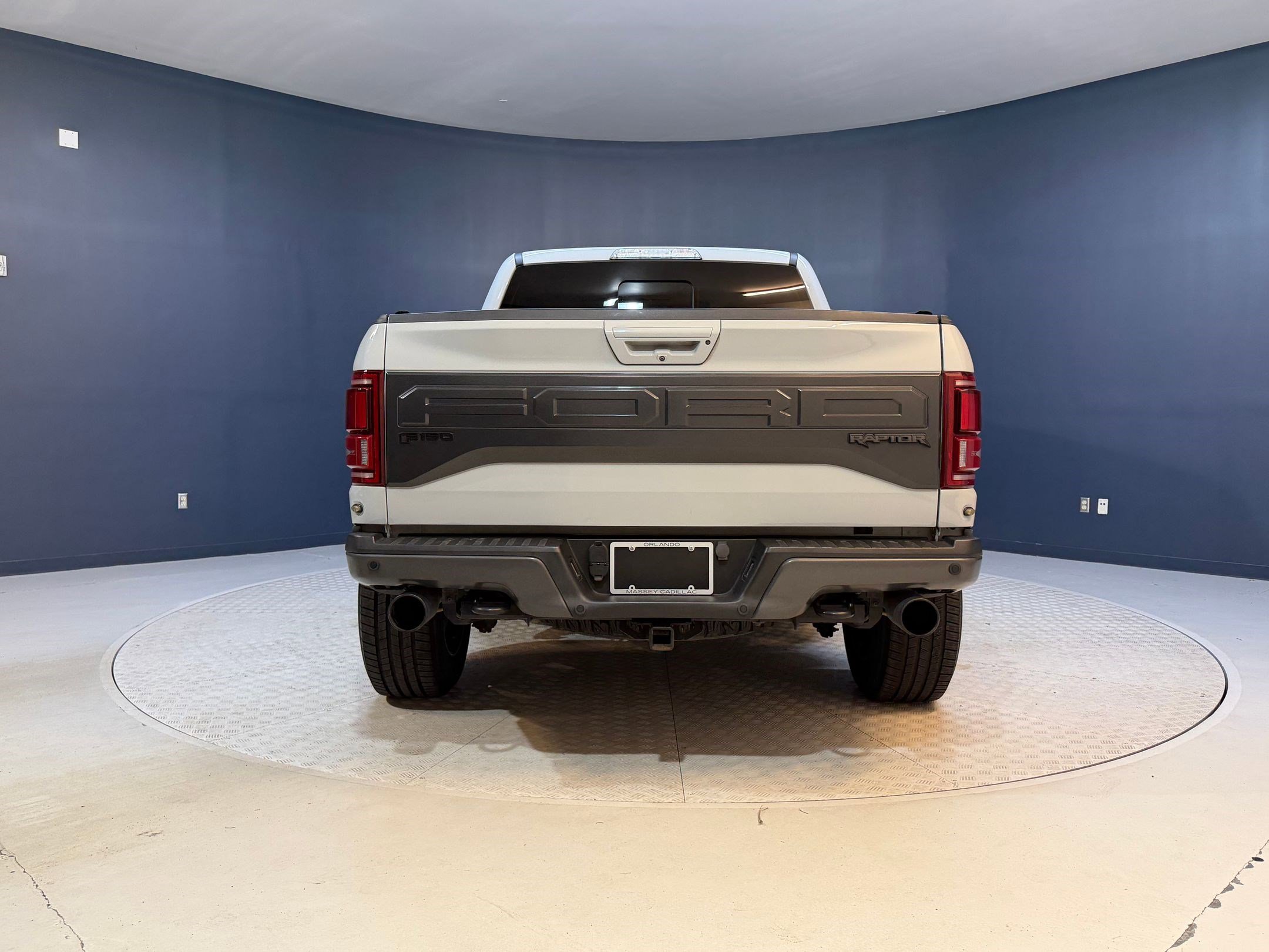 Used 2017 Ford F150 Raptor w/ Equipment Group 802A Luxury AWD/4WD image 10