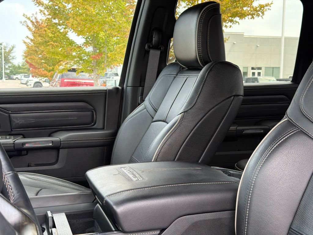 Used 2022 RAM 2500 Limited AWD/4WD image 11