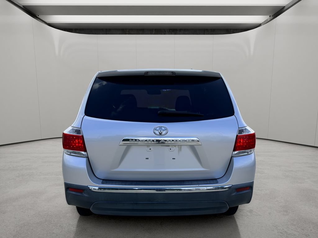 Used 2013 Toyota Highlander FWD image 4