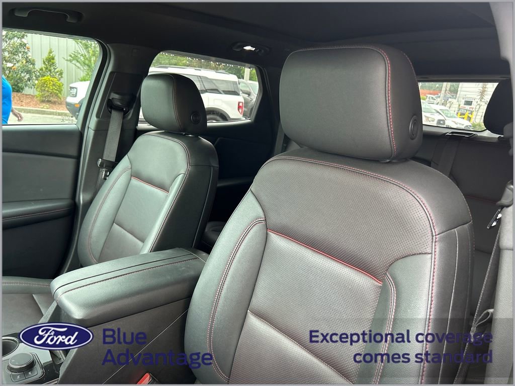 Used 2022 Chevrolet Blazer RS w/ Enhanced Convenience Package FWD image 11