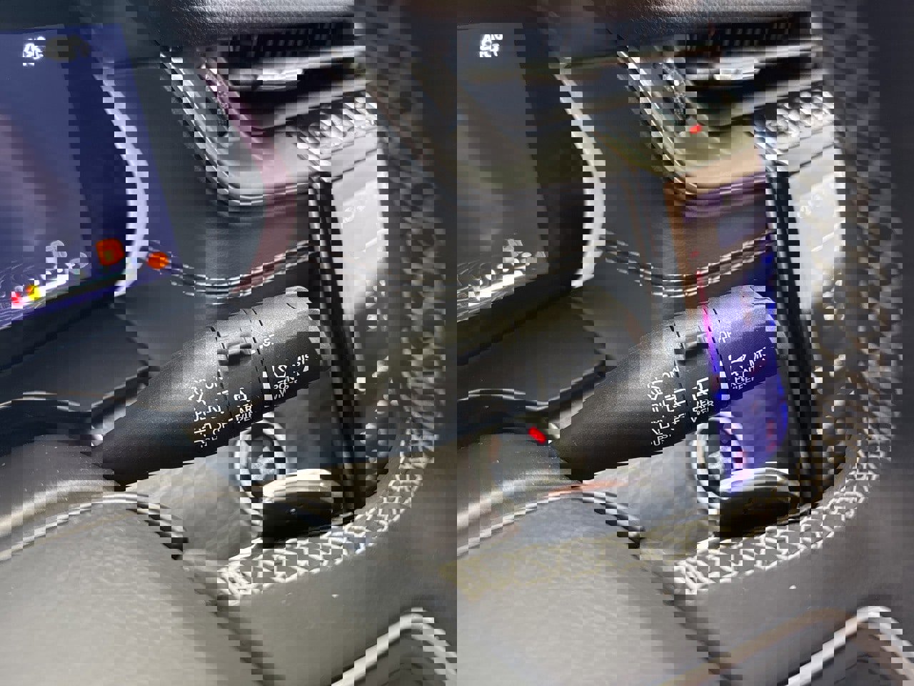 Used 2023 Jeep Grand Cherokee L Limited w/ Black Appearance Package image 23