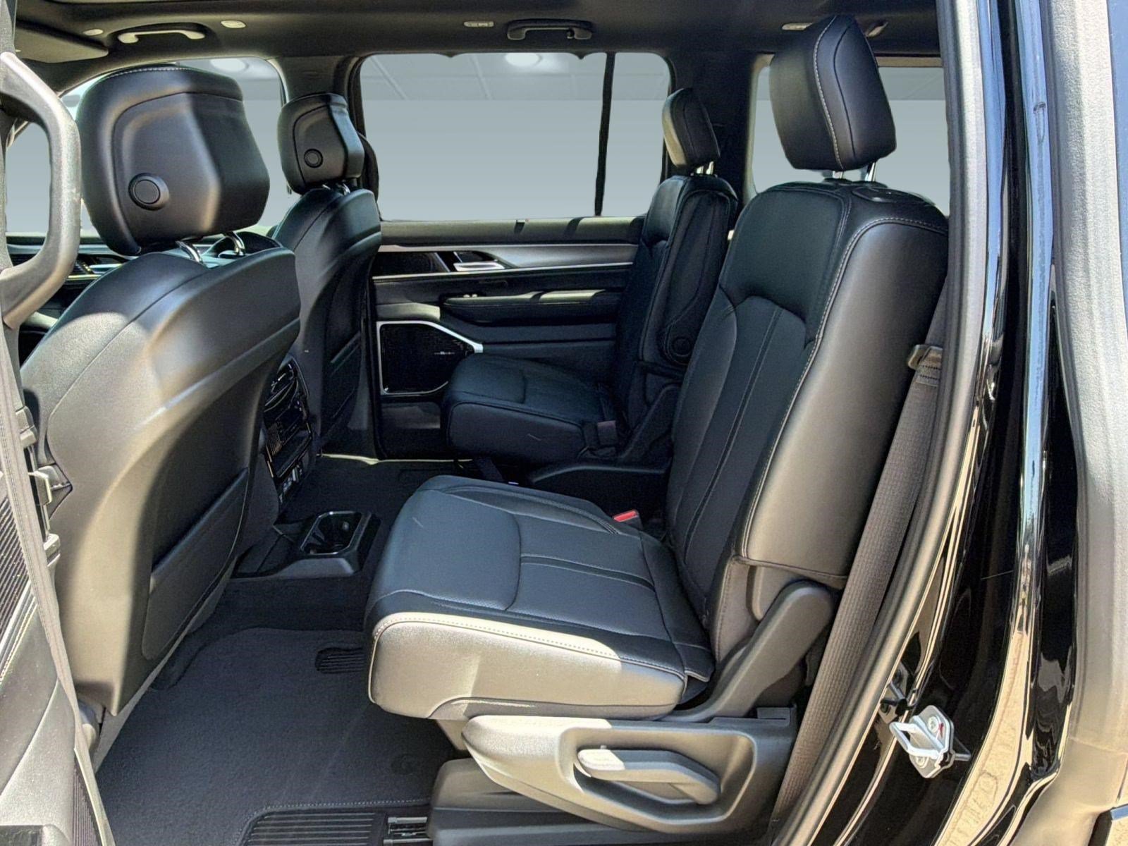 New 2026 Jeep Grand Wagoneer Limited AWD/4WD image 24