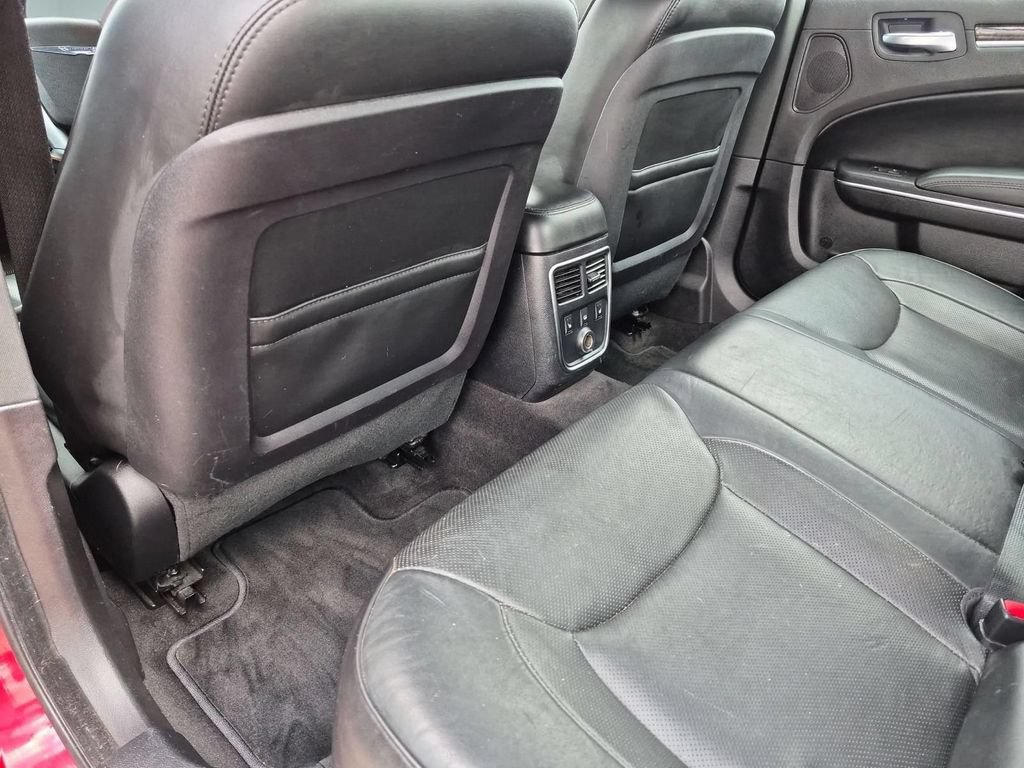 Used 2011 Chrysler 300 C w/ Sound Group RWD image 27